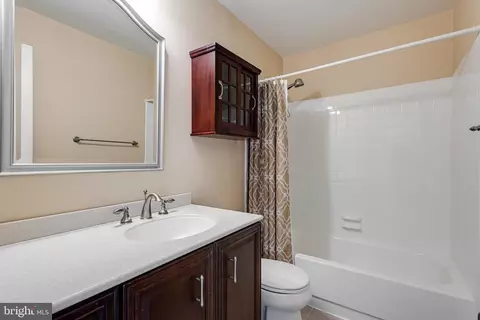 Bath - 116 Chase Rd, Chesterbrook, PA 19087 photo 2 of 2