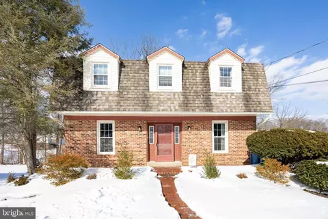 1237 E Strasburg Rd, West Chester, PA 19380