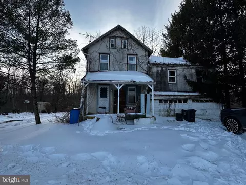 40 Forrest Rd, Honey Brook, PA 19344