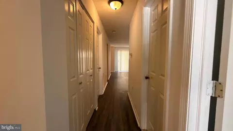 Entry Way - 143 Valley Stream Cir, Chesterbrook, PA 19087 photo 4 of 8