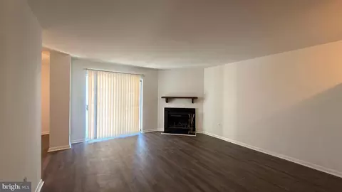 Living - 143 Valley Stream Cir, Chesterbrook, PA 19087 photo 1 of 4
