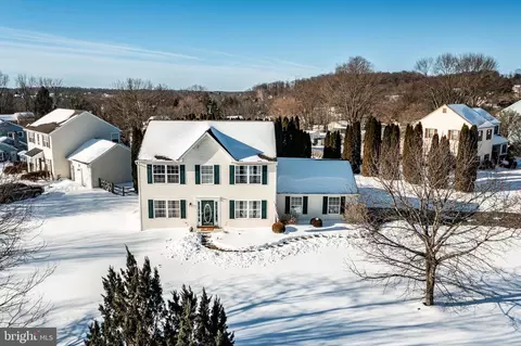 10 Walden Way, Coatesville, PA 19320