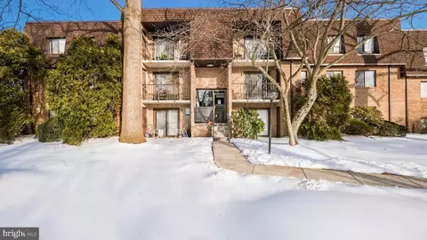 1011 Valley Dr #1011, West Chester, PA 19382