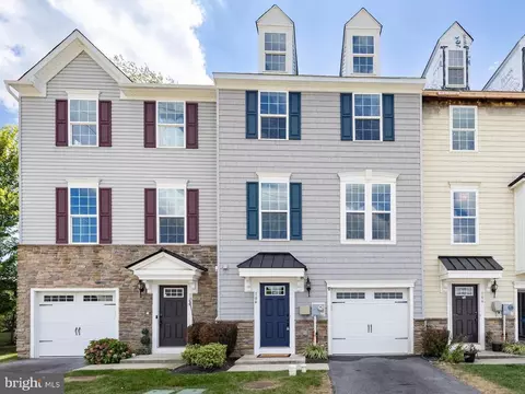 104 Cricket Dr, Malvern, PA 19355