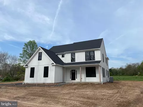 828 Spring City Rd, Phoenixville, PA 19460