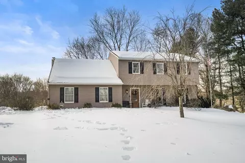 111 Briarwood Dr, Downingtown, PA 19335