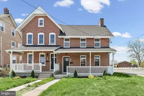 232 S 5th St, Oxford, PA 19363