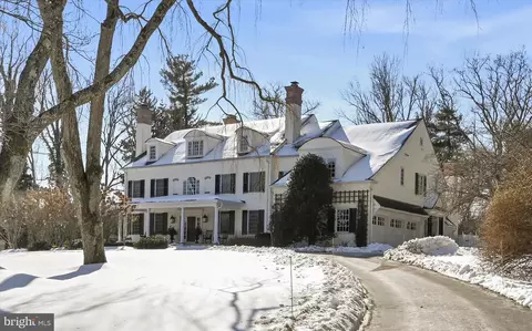 518 Newtown Rd, Berwyn, PA 19312