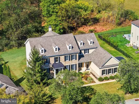2114 Ferncroft Ln, Chester Springs, PA 19425