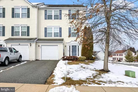 268 S Savanna Dr, Pottstown, PA 19465