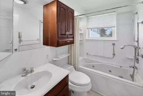 Bath - 116 Spring Rd, Malvern, PA 19355 photo 1 of 1