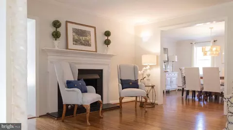 Entry Way - 650 Timber Ln, Devon, PA 19333 photo 2 of 5