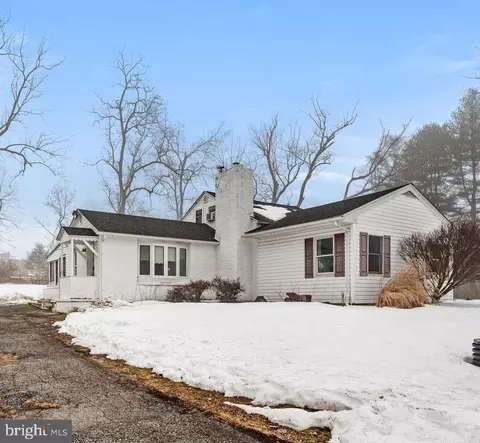 251 Pratts Dam Rd, Coatesville, PA 19320