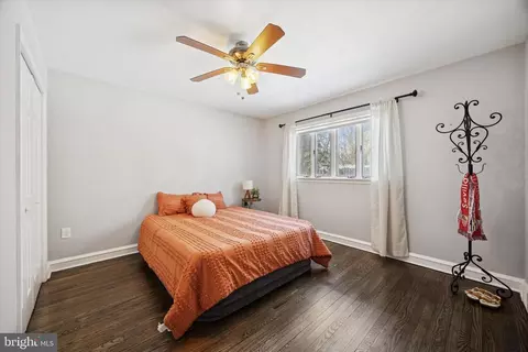 Bedroom - 211 Deepdale Rd, Wayne, PA 19087 photo 3 of 3