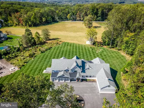 1230 Wexford Ct, Chester Springs, PA 19425