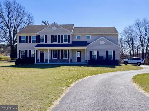 20 Lippitt Rd, Honey Brook, PA 19344