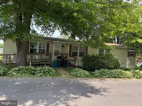 109 Azalea Cir, Honey Brook, PA 19344