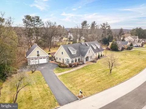 430 Huntington Dr, Wayne, PA 19087