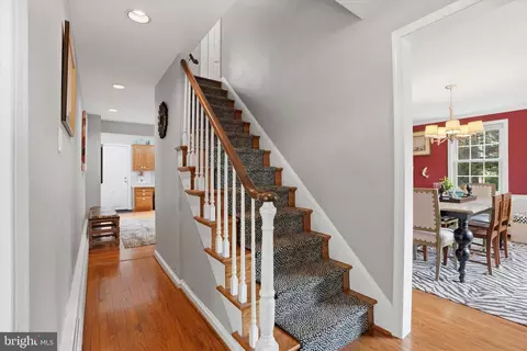 Entry Way - 647 Fernfield Cir, Wayne, PA 19087 photo 5 of 6