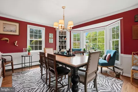Dining - 647 Fernfield Cir, Wayne, PA 19087 photo 2 of 2