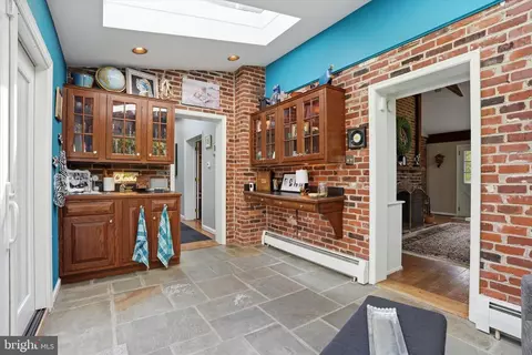 Entry Way - 647 Fernfield Cir, Wayne, PA 19087 photo 1 of 6