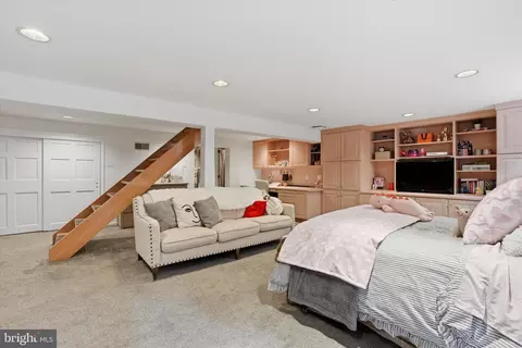 Bedroom - 647 Fernfield Cir, Wayne, PA 19087 photo 6 of 7