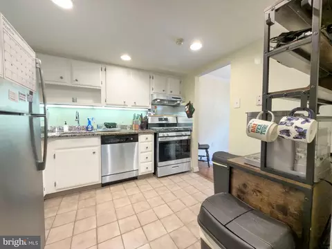 Kitchen - 66 Old Forge Xing #66, Devon, PA 19333 photo 1 of 3