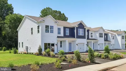206 Derby Dr, Coatesville, PA 19320