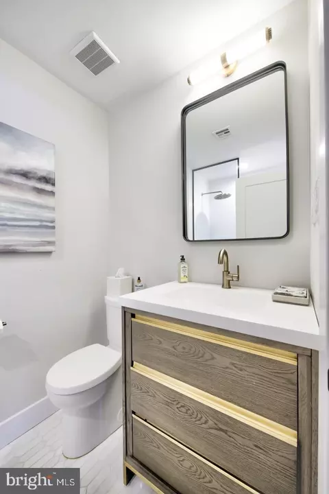 Bath - 411 W Conestoga Rd #22, Devon, PA 19333 photo 1 of 5