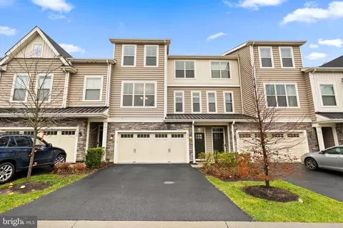 326 Redbud Ln, Kennett Square, PA 19348