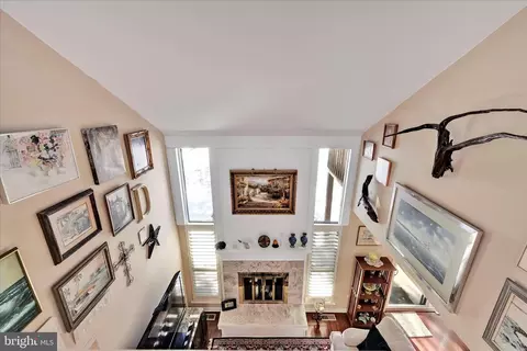 Entry Way - 4 Knox Ct, Chesterbrook, PA 19087 photo 4 of 4