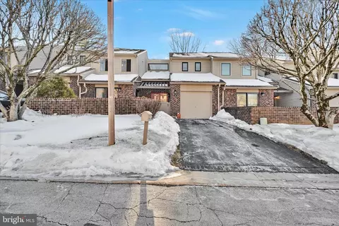 Exterior - 4 Knox Ct, Chesterbrook, PA 19087 photo 2 of 5
