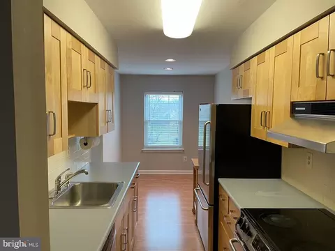 Kitchen - 1430 Washington Pl, Chesterbrook, PA 19087 photo 3 of 3