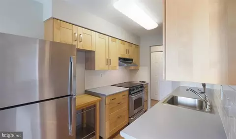 Kitchen - 1430 Washington Pl, Chesterbrook, PA 19087 photo 2 of 3