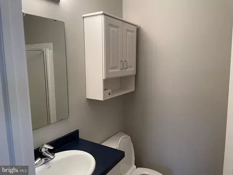 Bath - 1430 Washington Pl, Chesterbrook, PA 19087 photo 2 of 4