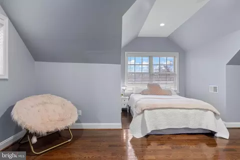 Bedroom - 152 Hunters Ln, Devon, PA 19333 photo 7 of 8