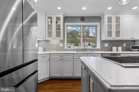 Kitchen - 152 Hunters Ln, Devon, PA 19333 photo 3 of 5