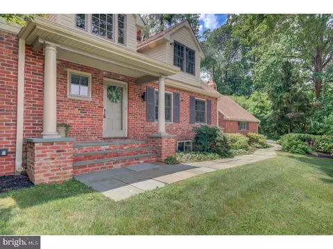 Exterior - 152 Hunters Ln, Devon, PA 19333 photo 7 of 8