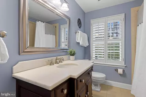 Bath - 152 Hunters Ln, Devon, PA 19333 photo 5 of 7
