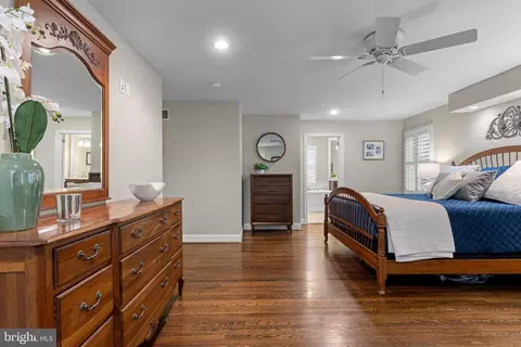 Bedroom - 152 Hunters Ln, Devon, PA 19333 photo 2 of 8