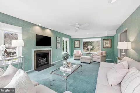 Living - 634 Twin Bridge Dr, Wayne, PA 19087 photo 1 of 2
