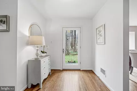 Entry Way - 634 Twin Bridge Dr, Wayne, PA 19087 photo 2 of 4