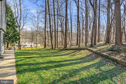 Exterior - 634 Twin Bridge Dr, Wayne, PA 19087 photo 8 of 8