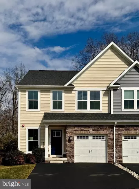1261 Benjamin Dr, Kennett Square, PA 19348