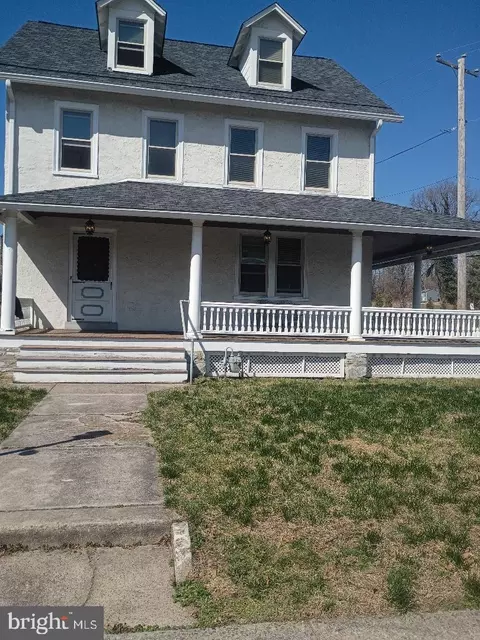 45 W Pennsylvania Ave, Downingtown, PA 19335