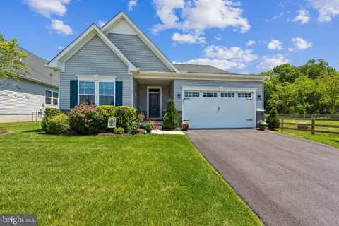 299 Letitia Manor Dr, West Grove, PA 19390