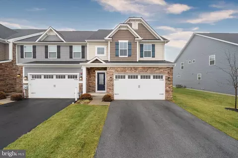 808 Fountain Trl, Kennett Square, PA 19348