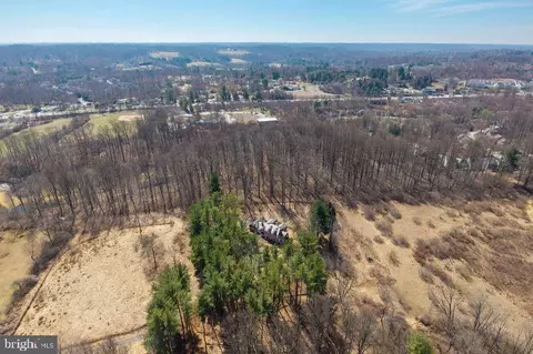 1004 Garrett Mill Rd, Newtown Square, PA 19073