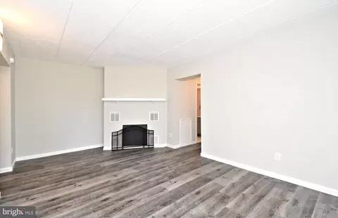 613 Washington Pl #13, Chesterbrook, PA 19087