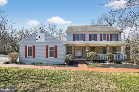 129 Freedom Valley Cir, Coatesville, PA 19320